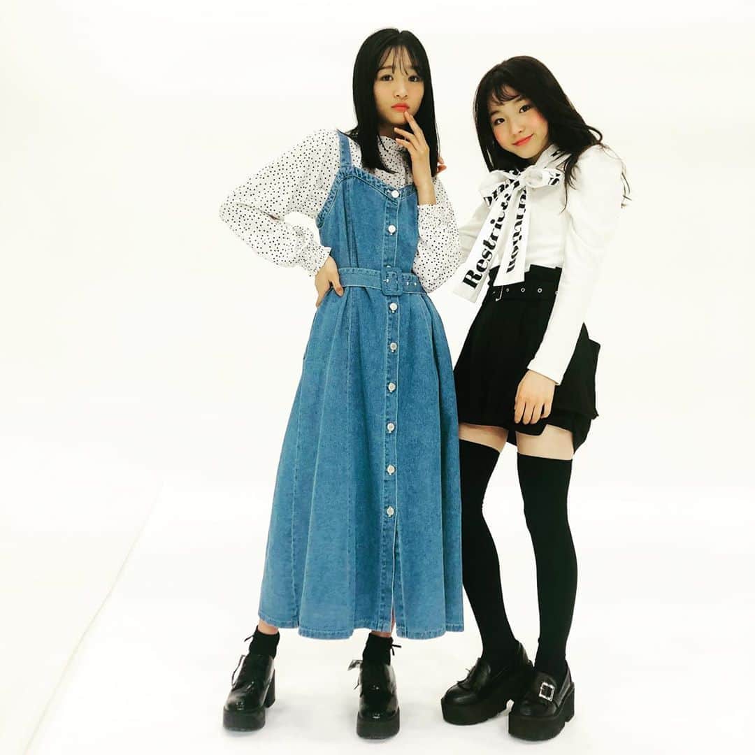 ニコ☆プチのインスタグラム：「えっ何可愛すぎる🥺 ってなってシャッターを押す手が止まらず 撮りまくった中の厳選した1枚……🤧✨ #あやここ  #春っぽな私服🌸 #井口虹姫  #中山あやか」