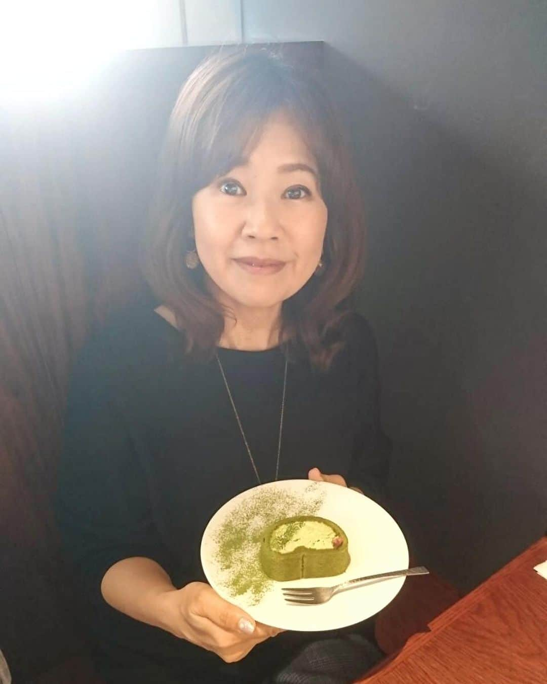 堀内敬子さんのインスタグラム写真 - (堀内敬子Instagram)「今泉りえちゃんと。 ランチ。  先日のアナスタシアも、観に来てくれました！  ミュージカルのお芝居と、歌のバランスについて、語り合う。  ミュージカルファンにも。 初めてミュージカルをご覧になる方にも、楽しんでもらいたい。  彼女は、色々な生徒さんがいるので、様々なアプローチを教えているそう。  奥深い話が出来ました。  アナスタシアのリリーも、もうひと段階、深めていきたいなぁ。（まだ一回しか公演してなかった。。） 役柄について考えることは、とても楽しくて、幸せな時間ですね。  #ランチ #親友 #今泉りえ」3月17日 18時43分 - horiuchi_keiko