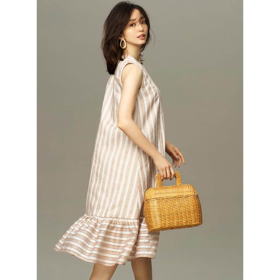 松島花さんのインスタグラム写真 - (松島花Instagram)「: (スワイプしてね👆🏻) 🌼 @nostalgia_jp  meets HANA MATSUSHIMA🌼 👗2019 SPRING COLLECTION👡 ノスタルジアの春の新作コレクション 是非HPでチェックしてくださいね😉🍀 : #nostalgia #2020 #spring  #collection #fashion  #ノスタルジア #春コレクション #ファッション #松島花」3月17日 18時50分 - hana_matsushima_official