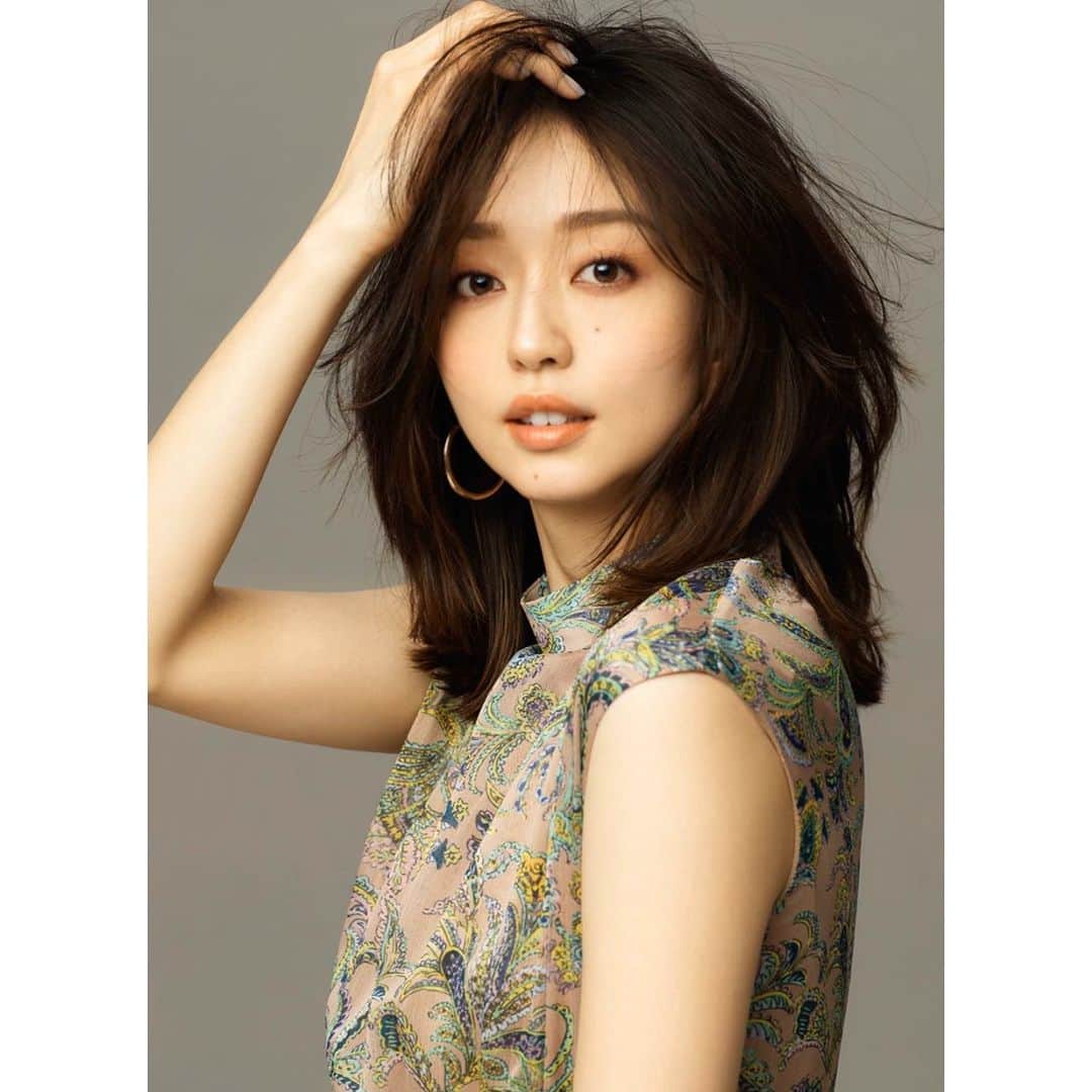 松島花さんのインスタグラム写真 - (松島花Instagram)「: (スワイプしてね👆🏻) 🌼 @nostalgia_jp  meets HANA MATSUSHIMA🌼 👗2019 SPRING COLLECTION👡 ノスタルジアの春の新作コレクション 是非HPでチェックしてくださいね😉🍀 : #nostalgia #2020 #spring  #collection #fashion  #ノスタルジア #春コレクション #ファッション #松島花」3月17日 18時50分 - hana_matsushima_official