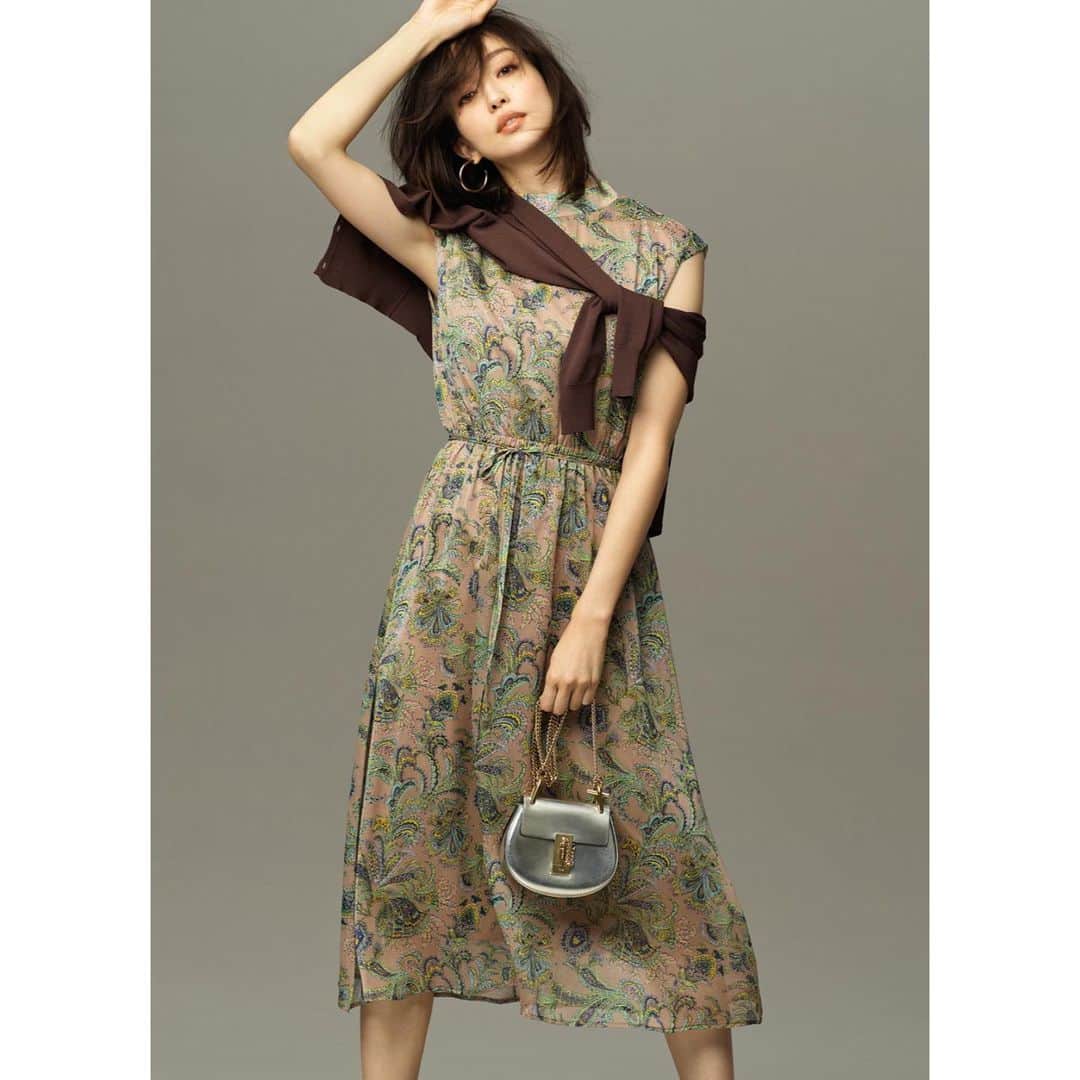 松島花さんのインスタグラム写真 - (松島花Instagram)「: (スワイプしてね👆🏻) 🌼 @nostalgia_jp  meets HANA MATSUSHIMA🌼 👗2019 SPRING COLLECTION👡 ノスタルジアの春の新作コレクション 是非HPでチェックしてくださいね😉🍀 : #nostalgia #2020 #spring  #collection #fashion  #ノスタルジア #春コレクション #ファッション #松島花」3月17日 18時50分 - hana_matsushima_official