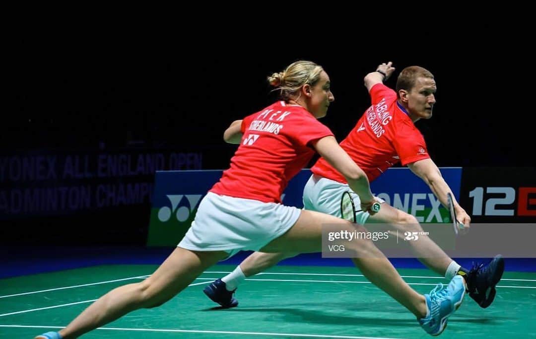 セレーナ・ピークのインスタグラム：「Synchronized badminton anyone?」