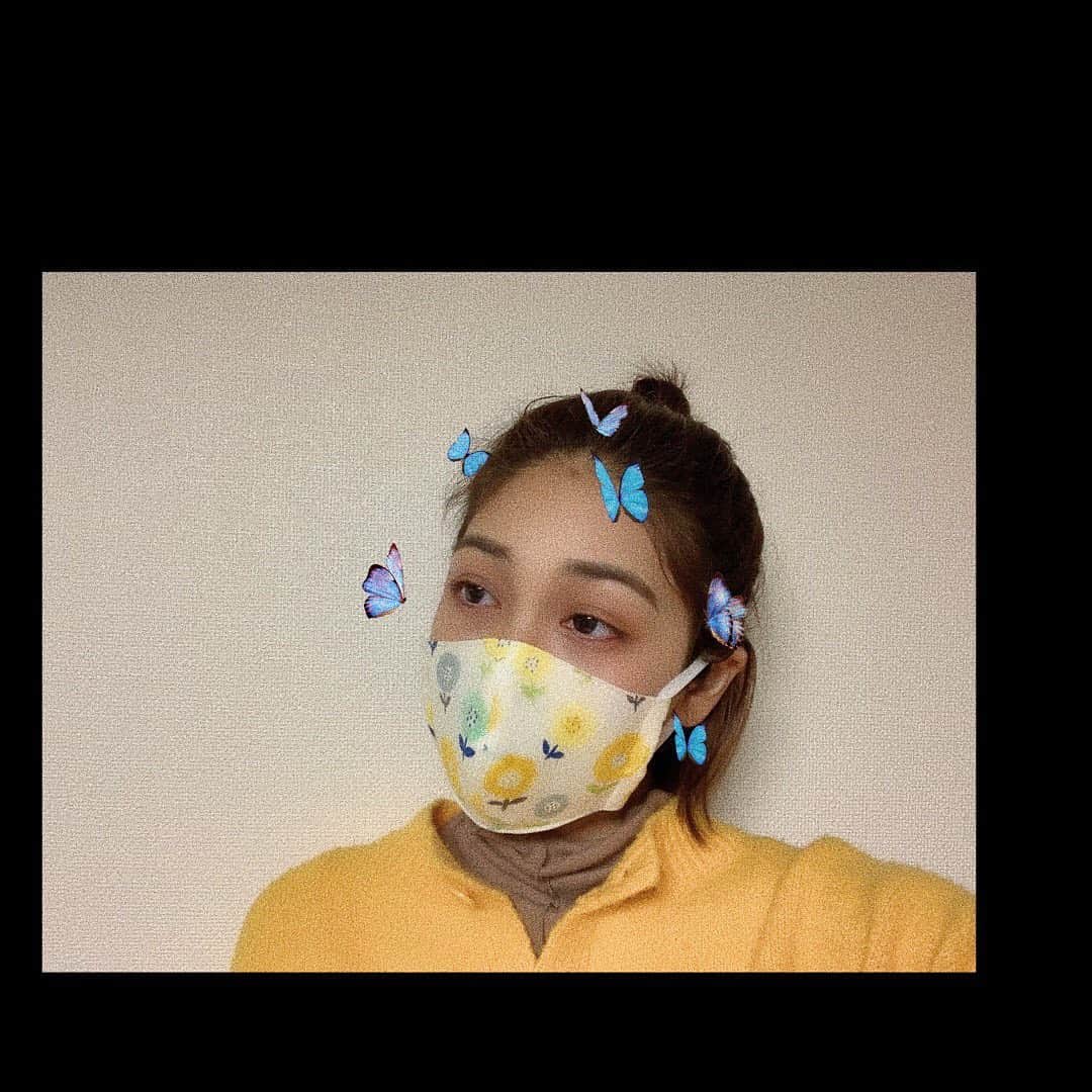 脇春さんのインスタグラム写真 - (脇春Instagram)「花粉症です ༄ : 3枚も作ってもらいました. 最高のプレゼントです🦋 可愛いますく🌻🐝」3月17日 19時56分 - wackyyyy