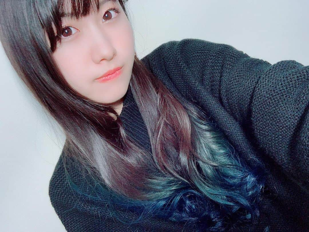 高橋彩香さんのインスタグラム写真 - (高橋彩香Instagram)「やりました  #チーム8カラー #青 #紺 #初カラー #グラデーションカラー」3月17日 20時08分 - sayarincho_1122