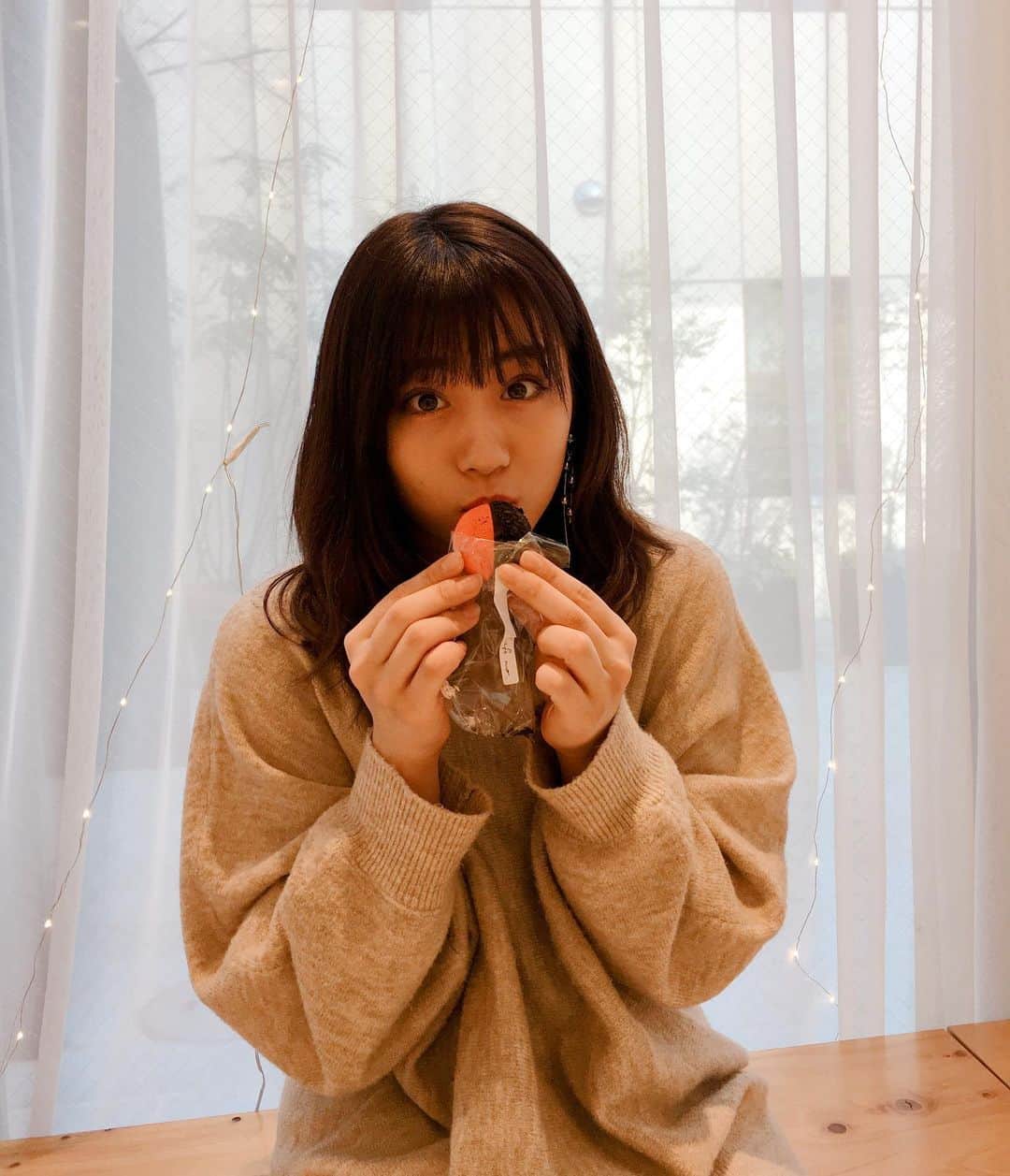坂本遥奈さんのインスタグラム写真 - (坂本遥奈Instagram)「先月にかれんと^^ ふとっちょマカロン美味しかった🥳 #cafeno #カフェナンバー」3月17日 20時22分 - haruna_sakamoto_official