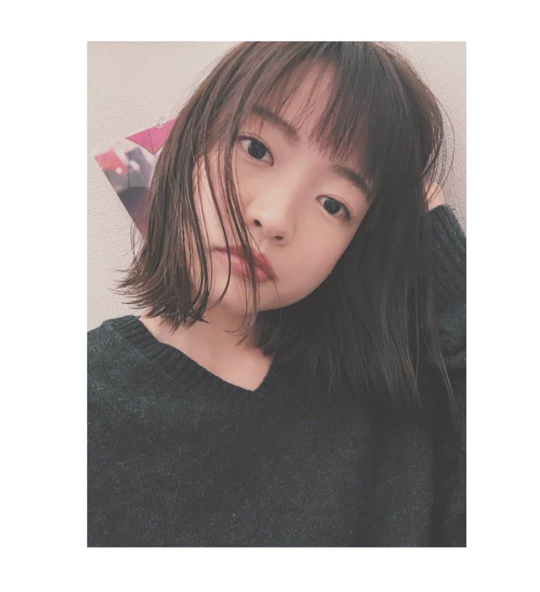 寺川里奈のインスタグラム：「カットとカラー さっぱりすっきり✂︎ #ミディアムボブ #ヘアカット #カラー #美容院」
