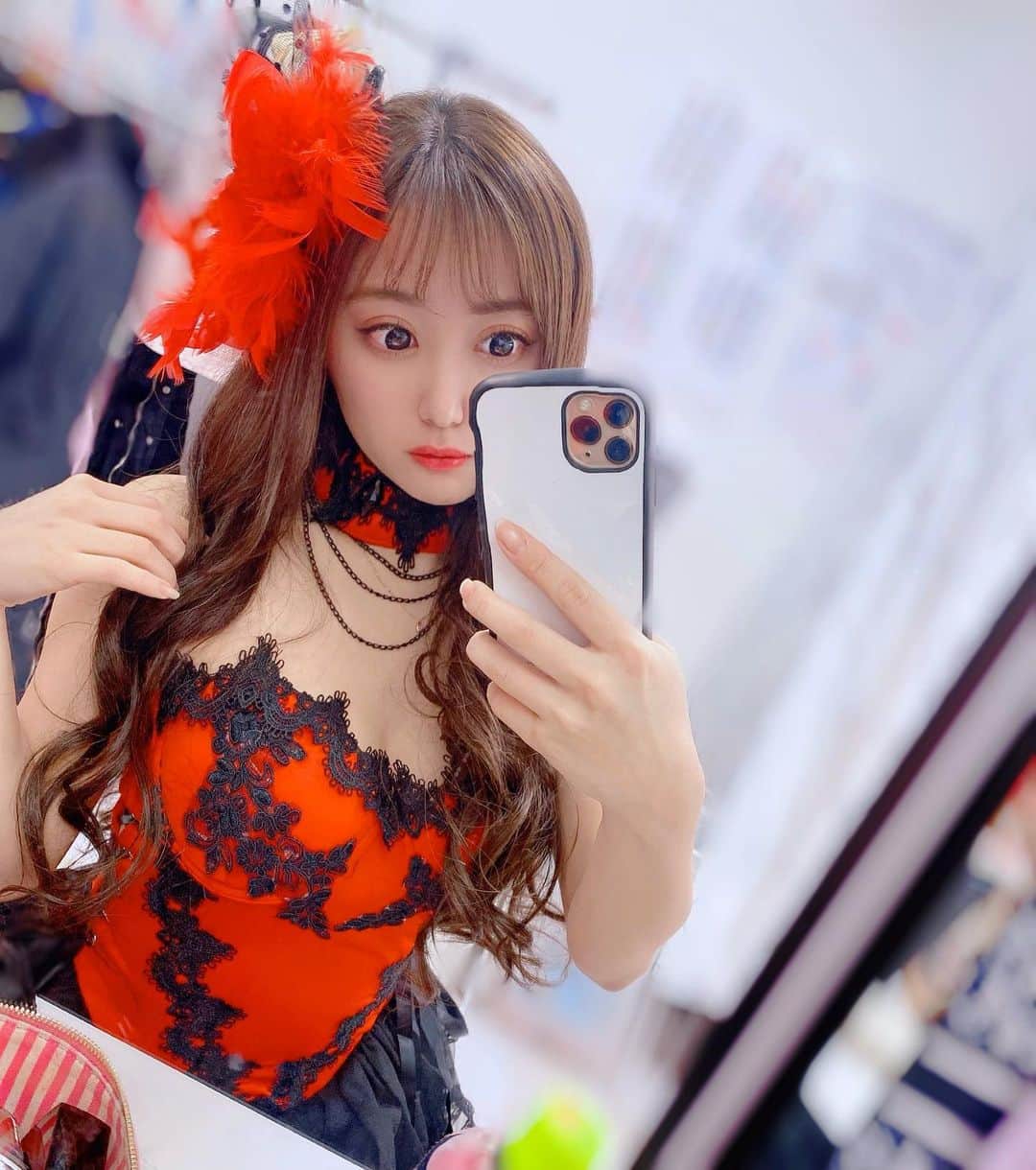 のインスタグラム：「🌸🎎안녕하세요　삼월 🎎🌸. ➡︎３月Instagram更新してなかった⤵️⤵️. 先日見たことある衣装を着たので. 載せておきますっっ🌈💕✨. 今月はイベント中止だらけでお仕事が…💦. * このあと23:00〜 #abematv にて📺✨. #真夜中の運動会 【寝起きドッキリ🛏💤】. が再放送ですっっ🤩❤️. #follow #me #japanese #asiangirls #march #hellowmarch #cute #instagood #グラビア #恵比寿マスカッツ #松本ゆん #春のパンツまつり #アイドル #衣装  #3月 #コロナでお仕事無くなりました #アニメばかり観て引きこもり #ボルト にハマってます」