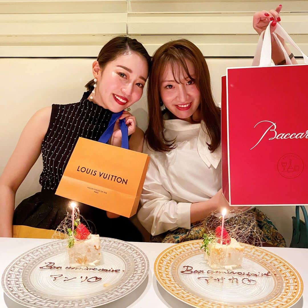 梅谷安里さんのインスタグラム写真 - (梅谷安里Instagram)「幸せすぎる時間だった💋 写真見返して余韻に浸る♡♡♡ 大好きなみんながお祝いしてくれたよ♡ いよいよ来週で３０歳か🥺 ラスト２９歳楽しもう🤣💋 #birthday#love #bff#314#325 #お誕生日会#ありがとう」3月17日 21時34分 - anriworld
