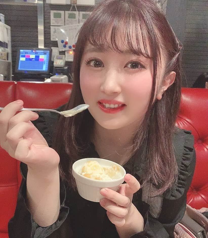 新田みれいのインスタグラム：「かわいいかわいいつぐちゃんとご飯食べてきた🍨 #あろーずごはん部」