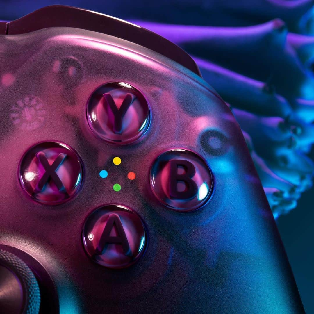 Xboxさんのインスタグラム写真 - (XboxInstagram)「Out of this world. Into your hands. #Xbox #Controller」3月17日 22時00分 - xbox