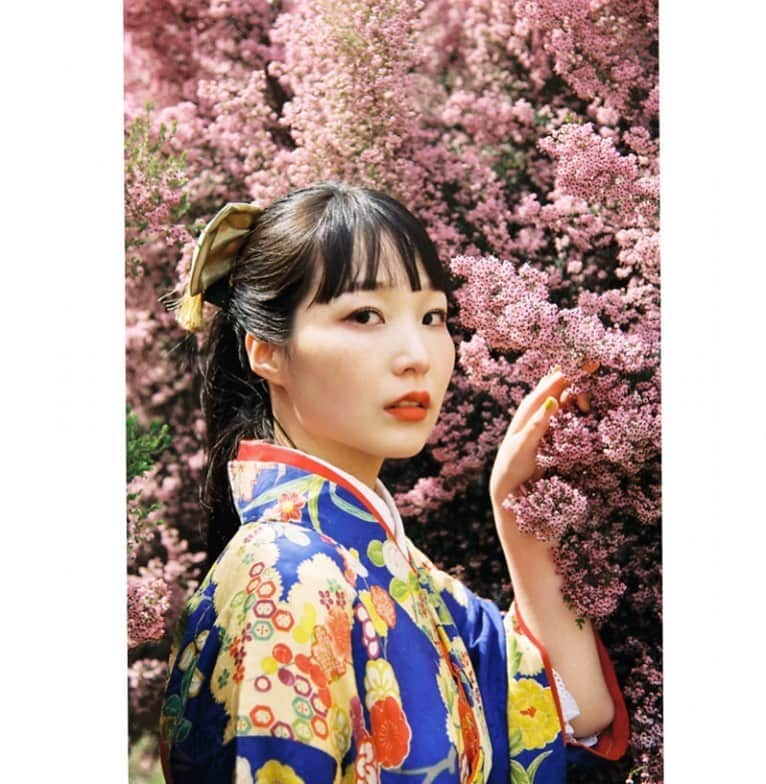 真山朔のインスタグラム：「無事、大学を卒業しました🌸  また他の写真も載せます〜🌱」