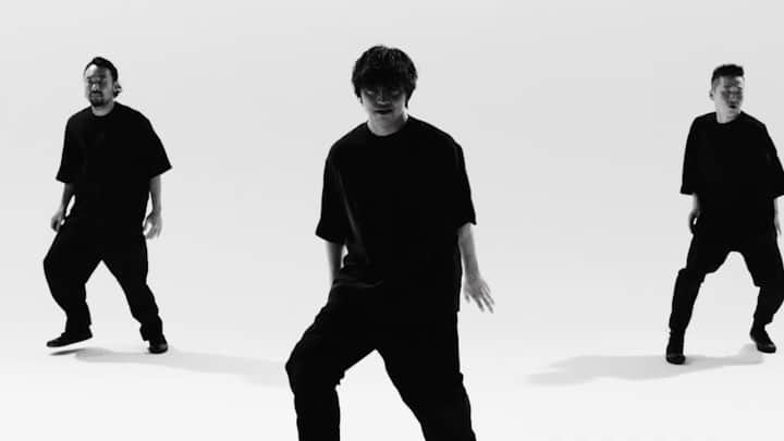 穴井隆文のインスタグラム：「三浦大知 「COLORLESS」 YouTubeにて公開されました！！ 要チェック💡 そしてそして、今週18日(水)にNON STOP DJ MIX第2弾、「DJ DAISHIZEN Presents 三浦大知 NON STOP DJ MIX Vol.2」が発売です！！ こちらもぜひゲットしてください！！ #三浦大知 #colorless #djdaishizen」