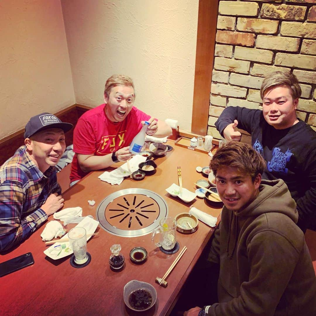 島井寛仁のインスタグラム：「まさかの熊本で再会🐒😊 本当楽しかった👍 また仙台行きます😃  #熊本 #菅野屋 #モトクロス #チャンピオン #成田亮 #出会いに感謝☺️」