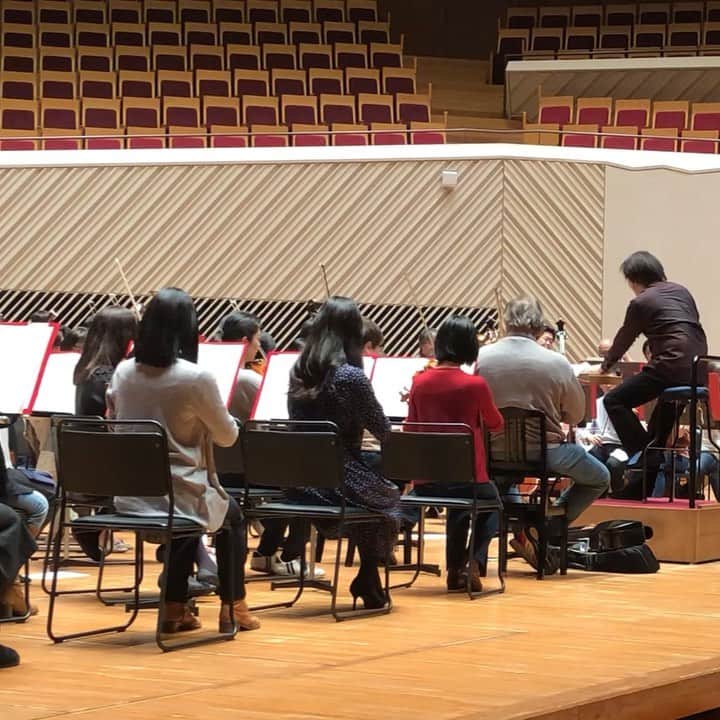 飯森範親のインスタグラム：「ラヴェル作曲《ラ・ヴァルス》‼️やはり練習初日…初の通し…東京交響楽団の皆さんはとても色彩豊か、そして綺麗な透明な音色でラヴェルを表現して下さいます‼️まだリハーサルはありますし、本番が楽しみです…」