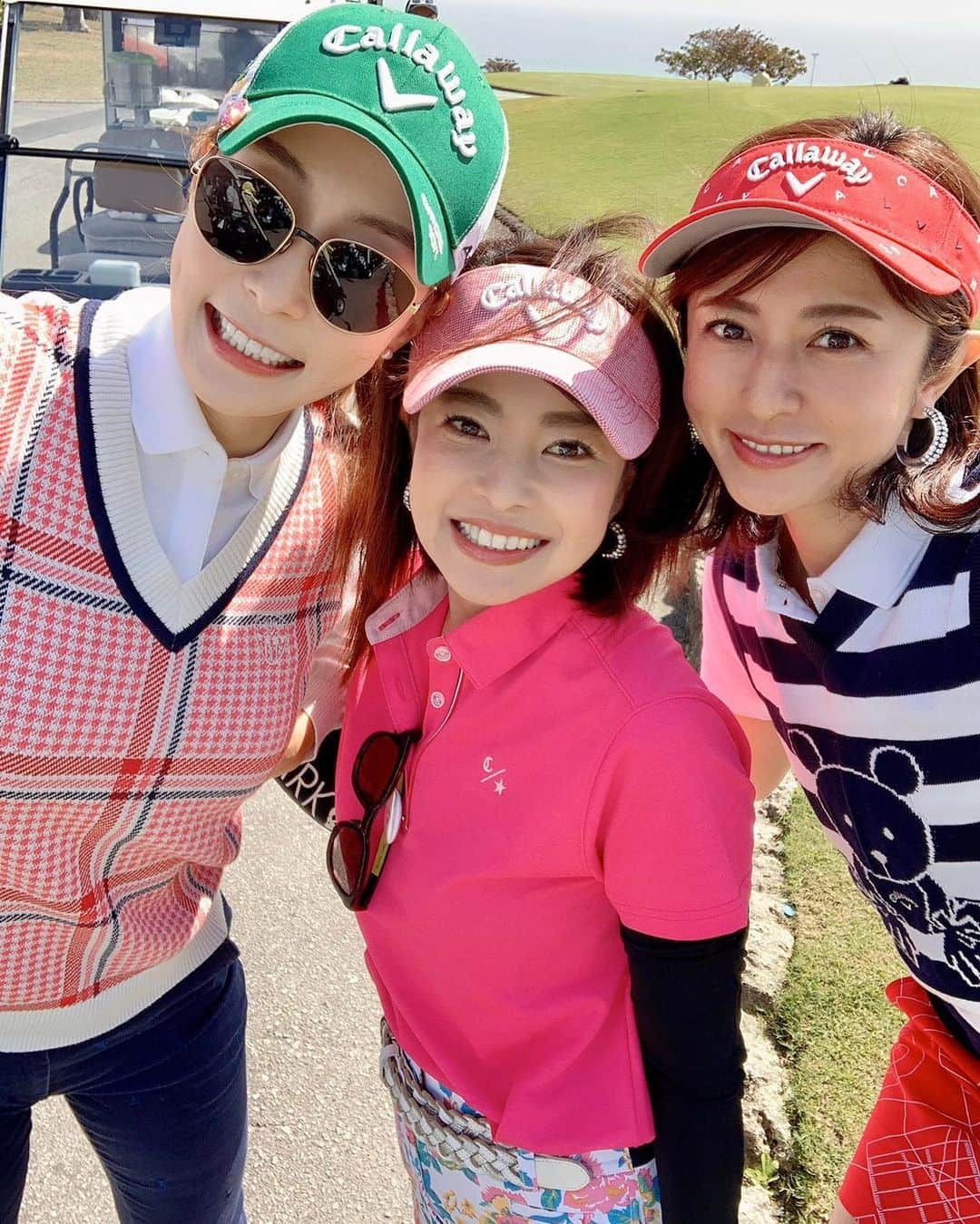 宮内知美さんのインスタグラム写真 - (宮内知美Instagram)「ゴルフ日和⛳️ お天気が最高だった〜☀️ #lovecallaway  #callaway  #callawaygolf  #可愛いすぎるウエア　#ゴルフ　#epicflash  #ゴルフが楽しくなるクラブ　#れいなちゃんとシンフー　#おちゃめ  とーっても楽しいゴルフでした⛳️🏌️‍♀️ ありがとう❤️❤️❤️」3月17日 22時41分 - tomomi_miyauchi
