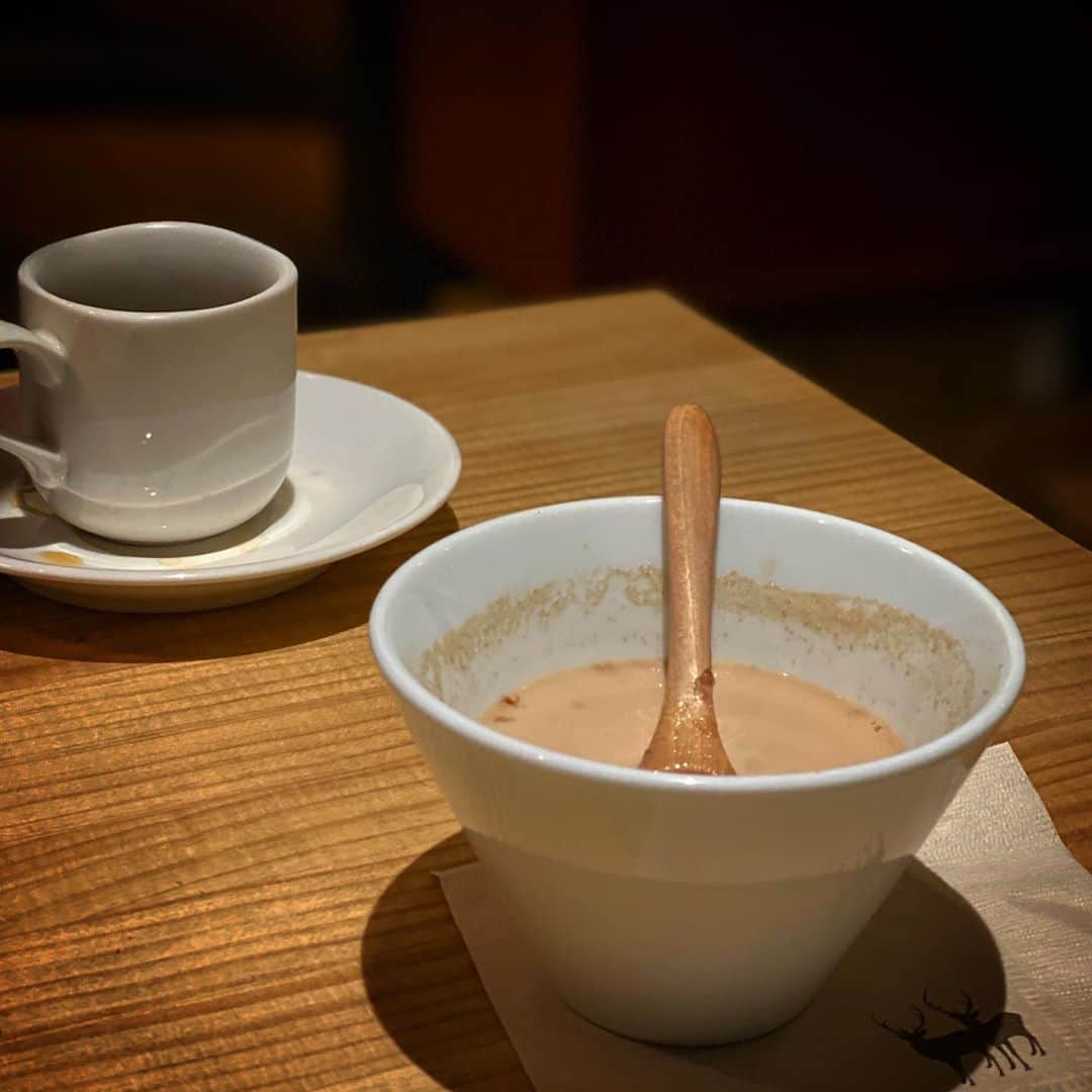 神室舞衣のインスタグラム：「今日は寒かった。 夜はチャイを飲んで温まりました。 チャイ美味しい！ #飲みかけ」