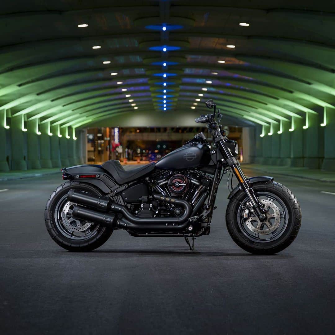 Harley-Davidson Japanさんのインスタグラム写真 - (Harley-Davidson JapanInstagram)「大いなる衝動。#ハーレー #harley #ハーレーダビッドソン #harleydavidson #バイク #bike #オートバイ #motorcycle #ファットボブ #fatbob #fxfbs #ソフテイル #softail #ミルウォーキーエイト #milwaukeeeight #カスタム #custom #衝動 #impulse #2020 #自由 #freedom」3月17日 23時55分 - harleydavidsonjapan