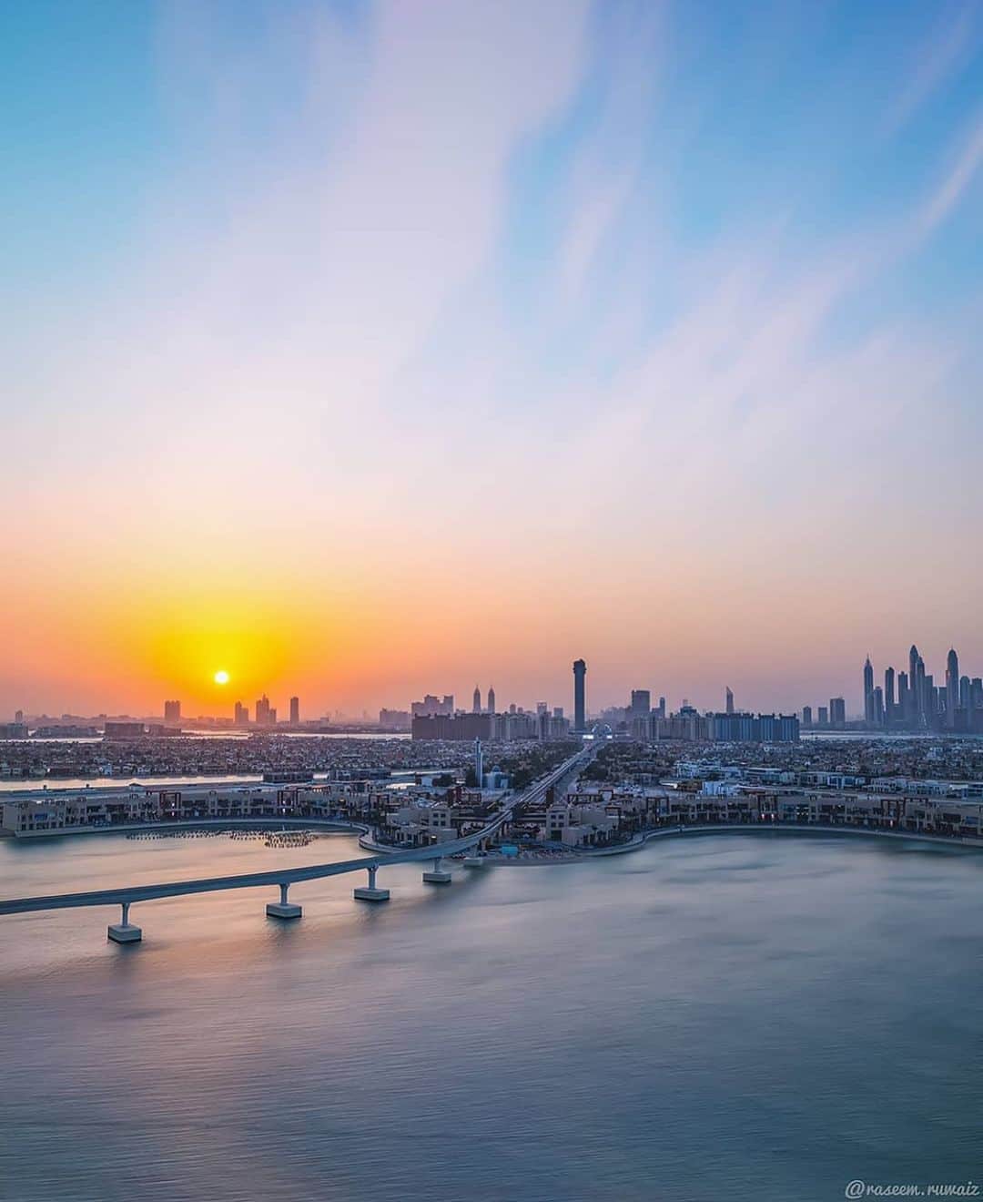 ドバイのインスタグラム：「Dubai sunset #thepalm 📷:@raseem.ruwaiz」