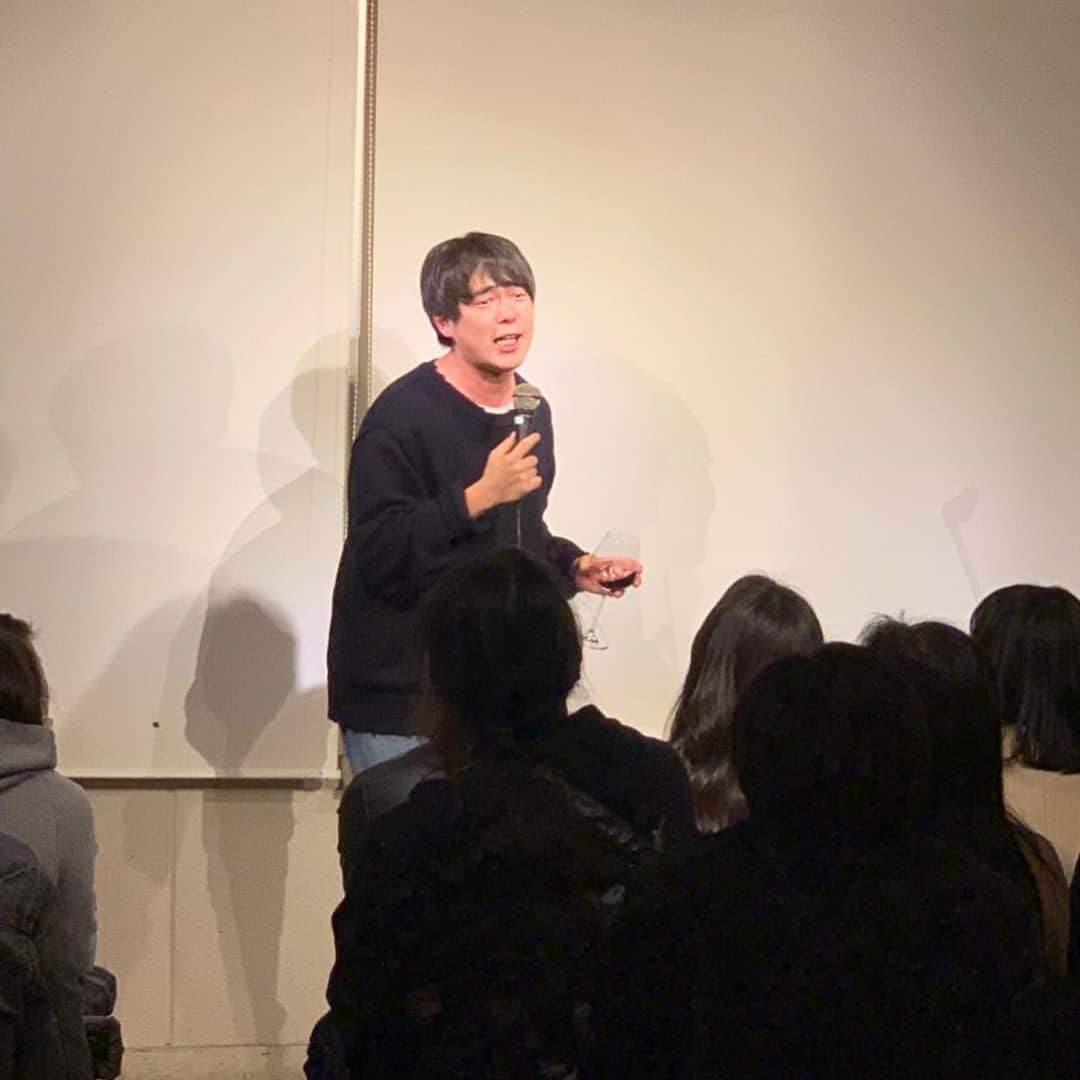 村本大輔さんのインスタグラム写真 - (村本大輔Instagram)「‪大阪と小倉独演会終了。大阪も最高だけど小倉のお客さんは空気を明るくしてくれてつくづくお客さんに助けられてるんだと実感。ありがとうございました。明日は別府。うきうき‬。」3月18日 0時19分 - muramotodaisuke1125