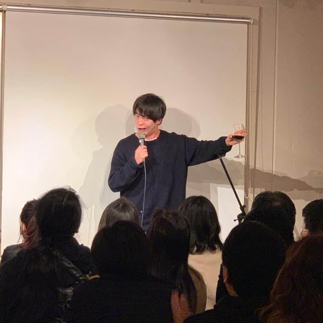 村本大輔さんのインスタグラム写真 - (村本大輔Instagram)「‪大阪と小倉独演会終了。大阪も最高だけど小倉のお客さんは空気を明るくしてくれてつくづくお客さんに助けられてるんだと実感。ありがとうございました。明日は別府。うきうき‬。」3月18日 0時19分 - muramotodaisuke1125