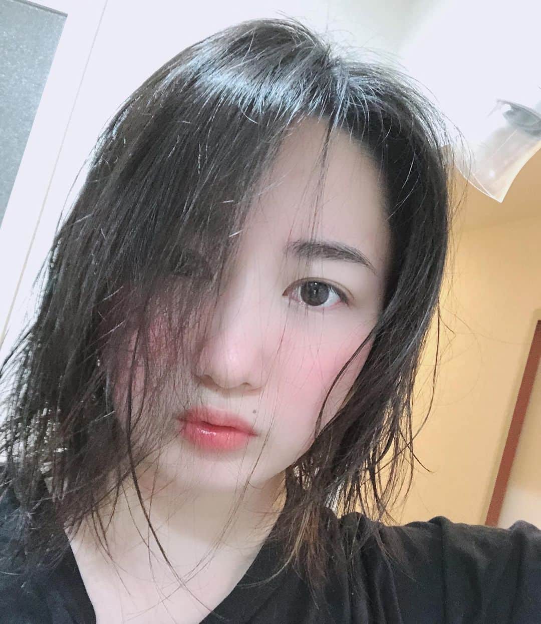 西平風香さんのインスタグラム写真 - (西平風香Instagram)「ドライヤー嫌い。」3月18日 0時46分 - fuukanishihira