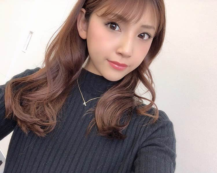 森脇亜紗紀さんのインスタグラム写真 - (森脇亜紗紀Instagram)「❤︎ 今日は電車に揺られて 少し遠くの現場へ. あったかくて撮影日和でした☺️🌸 ・ 写真は、昨日作っておいた 自家製の浅漬け。 味が染みて美味しくできてました🤤 相変わらず料理の写真ばかりですが..笑 皆さんいつもコメント ありがとうございます☺️💗 おやすみなさい🌙 #shooting#撮影 #お家ご飯#asakitchen#趣味 #体調にお気をつけ下さいね ❤︎」3月18日 0時48分 - asaki516