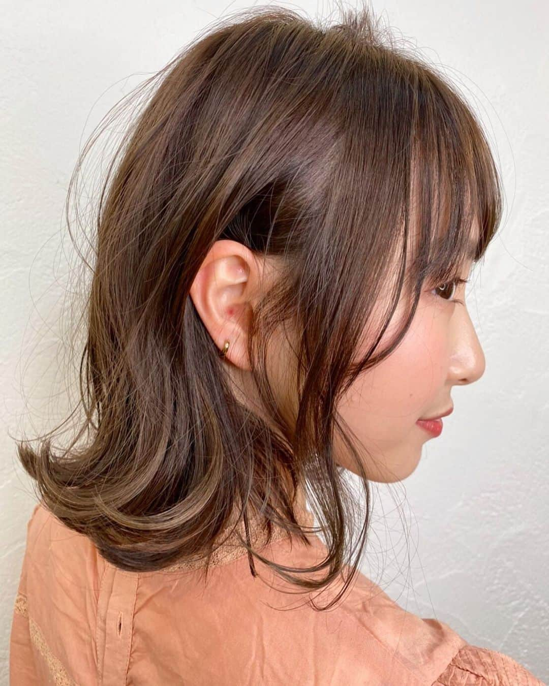 尾林美月さんのインスタグラム写真 - (尾林美月Instagram)「. 外ハネ巻き髪と内巻きストレート💇🏻‍♀️」3月18日 11時17分 - mizuki_obayashi