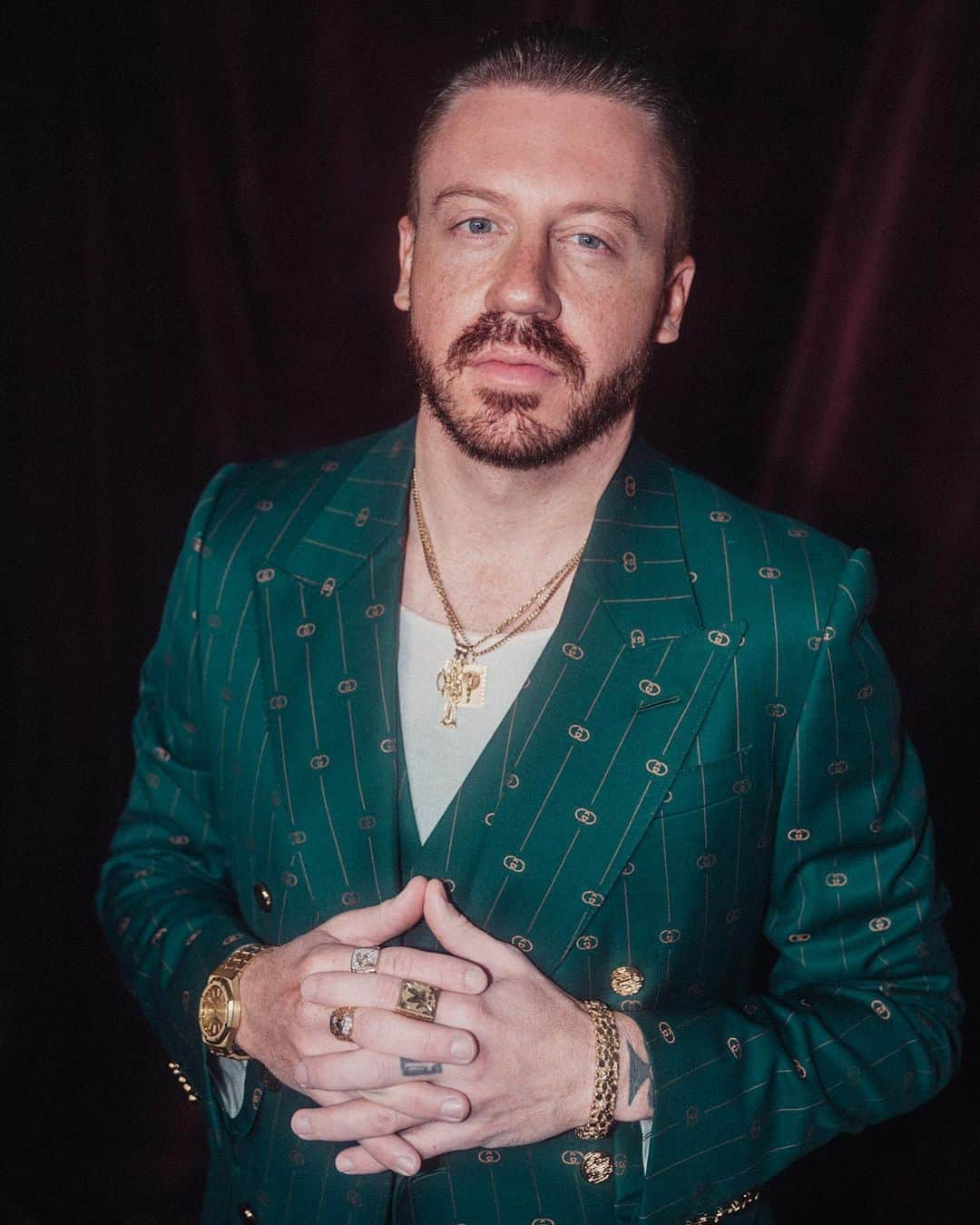 マックルモアーさんのインスタグラム写真 - (マックルモアーInstagram)「We still celebrating!  Happy Saint Patrick’s Day.  Love you all ☘️ 🇮🇪 Photo: @jmdmcreative」3月18日 5時16分 - macklemore