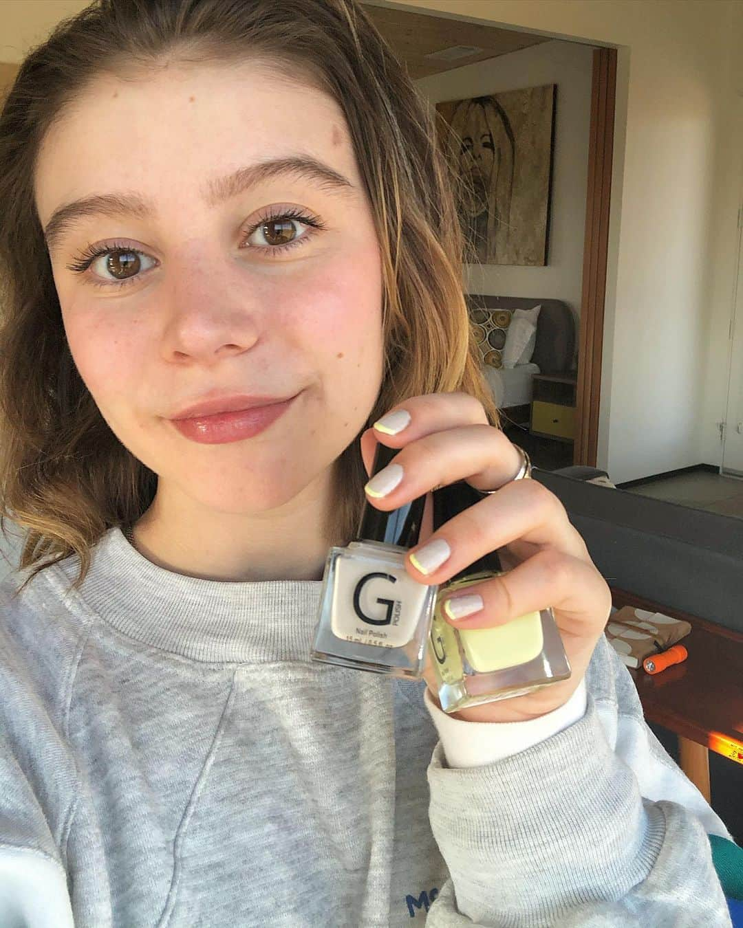 G・ハネリウスさんのインスタグラム写真 - (G・ハネリウスInstagram)「sharing this easy at home nail tutorial using new @gpolishofficial shades on my story! 💗 hope painting your nails can be nice distraction from the anxiety of the world right now. 💅🏻」3月18日 6時07分 - ghannelius