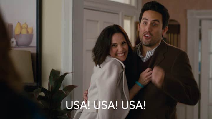エド・ウィークスのインスタグラム：「Return of British Greg Otto on tomorrow night’s @americanhousewifeabc. He loves his adopted country and wishes happiness, hygiene and new hobbies to all xxx」