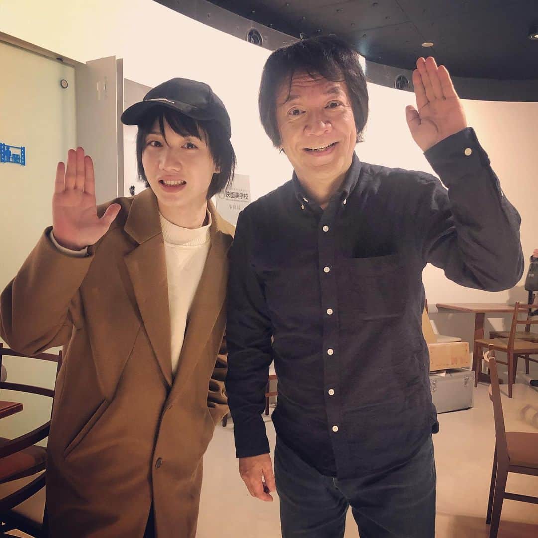 河崎実さんのインスタグラム写真 - (河崎実Instagram)「三大怪獣グルメのマスコミ試写で主演の植田圭輔くんがはじめて見た。笑いを堪えてたそうだが、笑っていいんだぜ。2か月後には公開。暗い雰囲気をぶっ飛ばせ！#植田圭輔 #河崎実 #三大怪獣グルメ」3月18日 8時11分 - kawasakiminoru