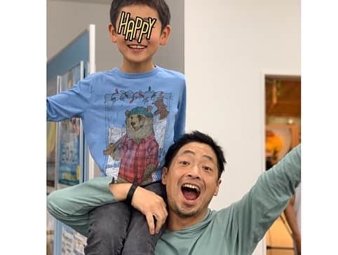 森上亜希子さんのインスタグラム写真 - (森上亜希子Instagram)「昨日も出演者、スタッフ共に元気なゲツキンに行って参りました。 昨日の特集はアスリート飯！ ヘルシーだけどボリュームもあって罪悪感なくいただけます。笑 お味もとっても美味しかったです‼️ さて、昨日は初めて息子が現場にお邪魔させで頂きました。 みなさん、本当に優しく接して下さりリハーサルにも少し参加させて頂いたり息子にとっては忘れられない思い出になりました。  そして、団長さんの面白さに終始爆笑🤣 「めっちゃ面白かったし、芸人さんて凄い！」って言ってました。  皆様、ありがとうございました！  #ゲツキン #みんな #元気 #優し過ぎる人達 #初現場 #感謝 #息子 #まもなく #3年生 #tennis #テニス」3月18日 8時46分 - akiko_morigami