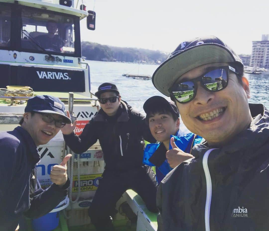 井手大介のインスタグラム：「丸十丸にて深海バスターズ出航！なにが釣れるかなー。 #theburn847 #columbiasportswear #tge897 #アウトドライ #アウトドライエクストリーム #outdry #outdryextreme @columbia_jp」
