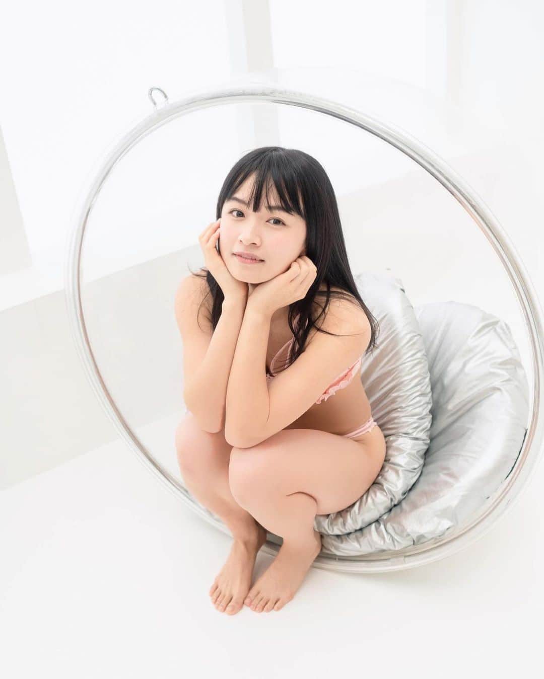 百川晴香さんのインスタグラム写真 - (百川晴香Instagram)「インスタグラビアvol.84👙今日も頑張ってこーねっ🙆‍♀️💕 #アイドル #黒髪 #水着 #japanesegirl #cute #like」3月18日 9時29分 - momokawaharuka