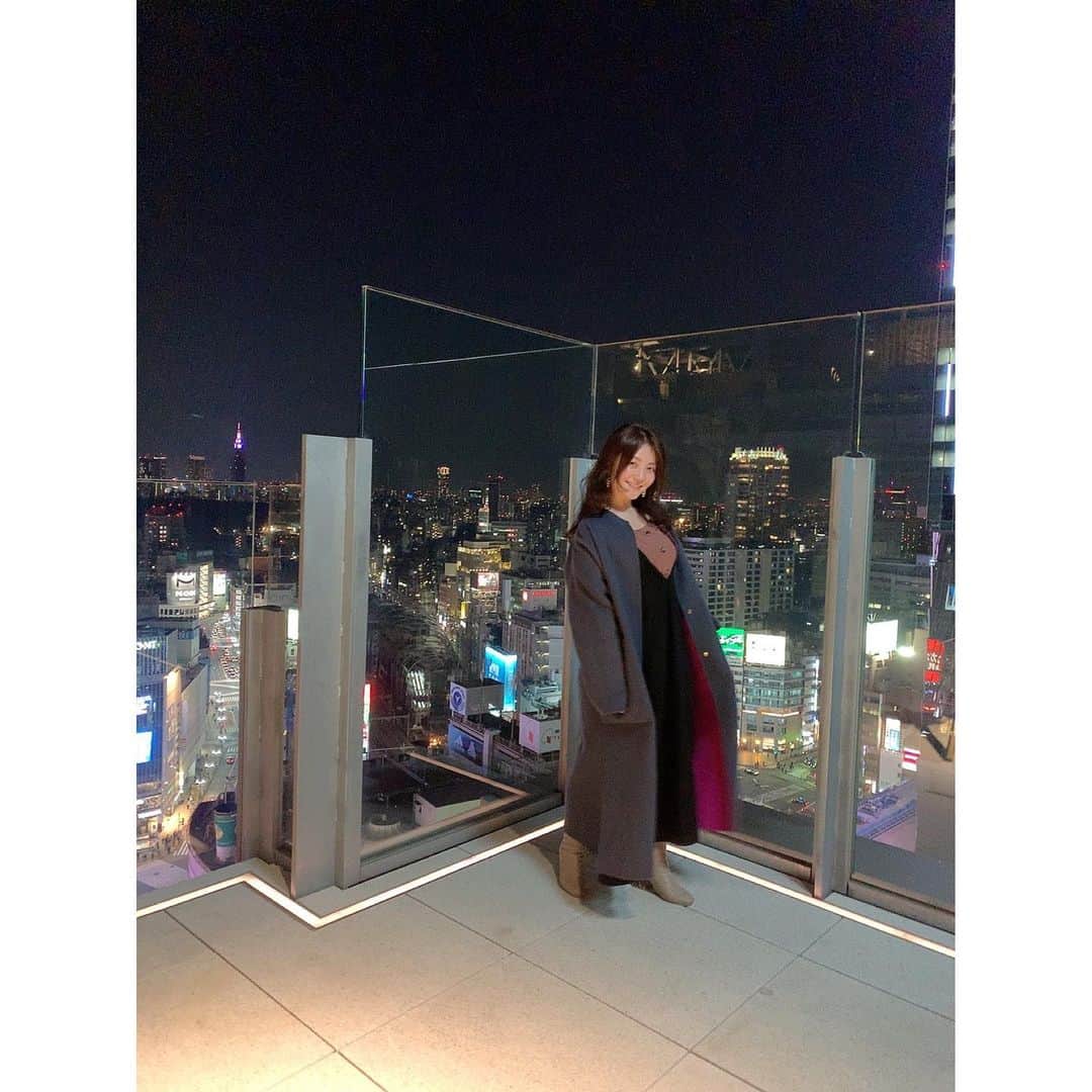 大井智保子さんのインスタグラム写真 - (大井智保子Instagram)「こんばんは🌙 よく集まっている3人、 わかなちゃん♡あやのんと 都会の夜景にはしゃいだ渋谷の夜🏙✨ 寒かったけど楽しかったー🤩 . 初めて行った渋谷FUKURASUのレストランでしたが、 桜が咲いたらまた行きたいなぁ🌸 . . #FUKURAS #渋谷 #shibuya #渋谷フクラス #渋谷FUKURAS #shibuyafukuras  #celavi #celavitokyo  #夜景 #dinner #渋谷レストラン」3月18日 19時45分 - chihokoi