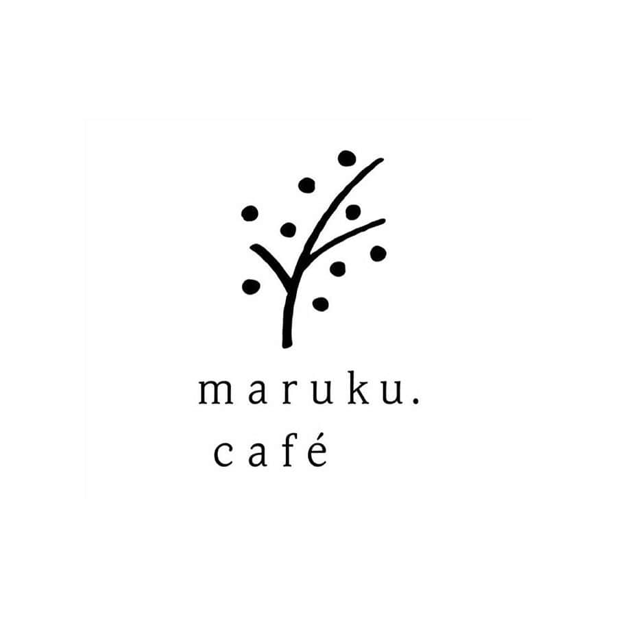 maruku. café のインスタグラム：「【maruku.cafeより大切なお知らせ】  いつもmaruku.cafeにお越し頂き ありがとうございます。  maruku.cafeより、大切なお知らせです。  この度、6年半続けさせて頂いたmaruku.cafeを 今年の6月末日を持ちまして 閉店させて頂く事となりました。  お店を始めてから今まで たくさんのことを経験させてくれた、大好きなmaruku.cafe。  その中で出会えたお客様やお店の店主様 そして変わらず支えてくれた友人や家族 皆様がいてここまで来させてもらえた、本当に強くそう感じます。  お店を閉める寂しい思いと同じくらい 伝えても伝えきれない 感謝の気持ちで溢れています。  ここでの出会いも、経験も 私にとっての一生の宝物です。  皆さまのご愛顧、本当にありがとうございました。  閉店は6/30(火)の予定です。 その後は関東へ移住します。  生まれ育った関西を離れるのは なんだか不思議であり 寂しい気持ちもあります。  そんな少し切ない思いと 期待が入り混じった新鮮な気持ちですが これからもマルクで過ごした日々を強い糧に 精進して行きたいです。  また皆様と maruku.cafeとしてお会いできる日が来ますように＊。 あと数ヶ月になりますが 楽しく今まで通りお店を開けたいと思っています。  お時間ある方はぜひお気軽にお越し下さい＊。 最後までmaruku.cafeを どうぞよろしくお願い致します😊✨ maruku.cafe店主」