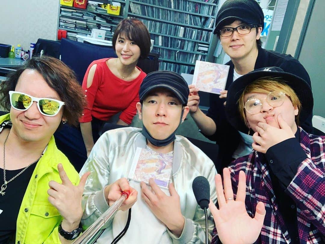 三浦祐太朗のインスタグラム：「本日のゲストは #saji の皆さんでした。 #NACK5 #キラスタ #斉藤百香 #三浦祐太朗」