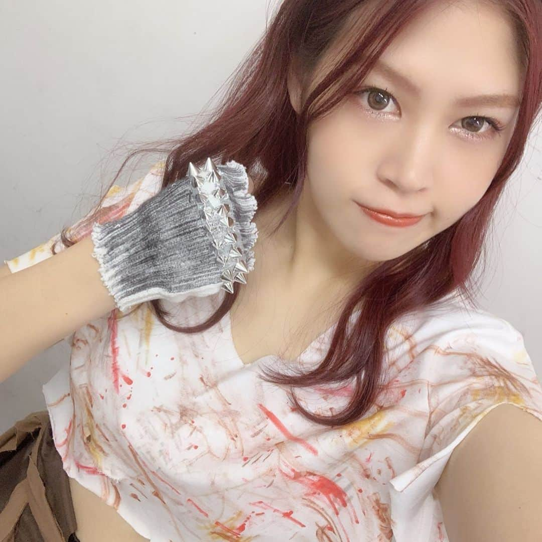 吉岡久美子さんのインスタグラム写真 - (吉岡久美子Instagram)「、 #ファイナルファンタジー7 、 「 #FF7リメイク 発売記念 #つぼみ大革命 メンバーが #FF7 のキャラクターになりにってみた！」 の動画をYouTubeにアップしました！ 、 #Amazon プライム にて公開されている 「FINAL FANTASY VII REMAKE発売記念動画企画 こういうことでSHOW!?」という番組の オフショットです！ 、 、 まじで笑い転げた…😂😂 、 ほんとに悪意はないので ファイナルファンタジー知ってる人にも 知らない人にも楽しんで見てもらいたいです！ 、 、 #つぼみ大革命 #つぼみ #吉本 #よしもと #アイドル #idol #大阪 #東京 #神戸 #ライブ #instagood #いいね #ガーリィレコードチャンネル  フォロー #ふぉろーみー #フォローミー #フォロー希望 #ff7remake #ff7cosplay」3月18日 20時57分 - kuunyaaan