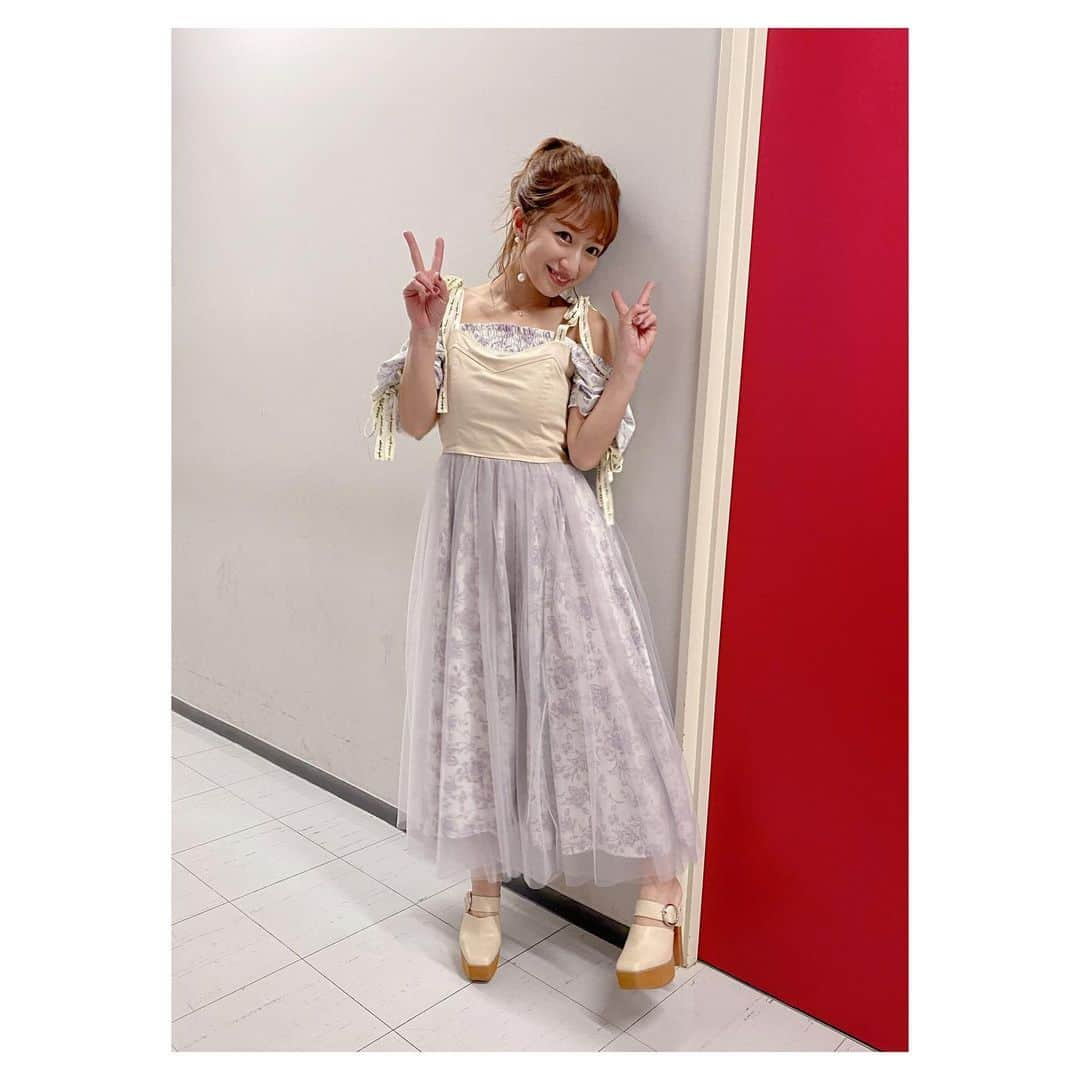 辻希美さんのインスタグラム写真 - (辻希美Instagram)「今日は特番収録でした🙏💕 #辻希美 #お仕事 #特番収録 #凄く素敵な番組でした #またoa前にお知らせします #🙏💕 #衣装はタグ付けしてあります #👗💕」3月18日 21時10分 - tsujinozomi_official