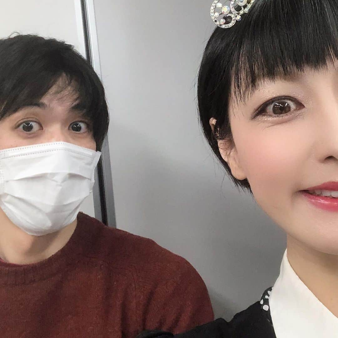 鳥居みゆきさんのインスタグラム写真 - (鳥居みゆきInstagram)「ニコ生誕生日会  きてくれたーありがとう ほんと感謝 皆さんもありがとうほんとうに」3月18日 21時06分 - toriimiyukitorii