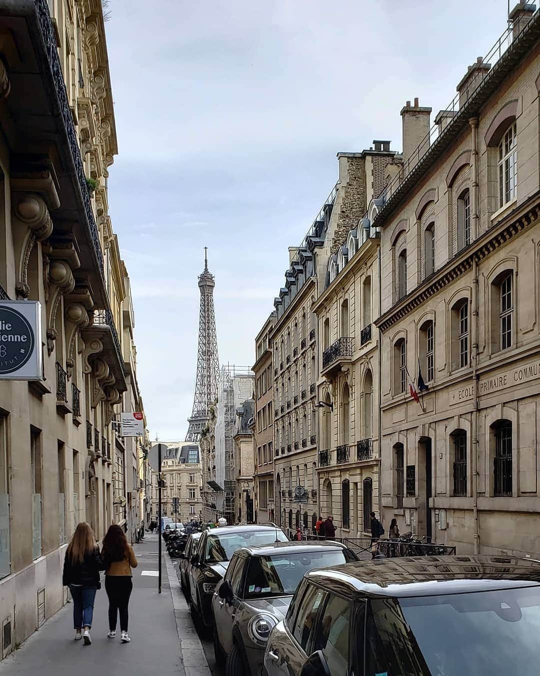 滝沢杏弥さんのインスタグラム写真 - (滝沢杏弥Instagram)「昨年初めて行ったパリ🇫🇷 あの街からも人がいなくなるなんて。1人で過ごしていた私を助けてくれた現地の人達はどうしているかな。世界中に早く安心と安全な日常が戻りますように。 #paris#france#europe」3月18日 13時25分 - aya_takizawa_
