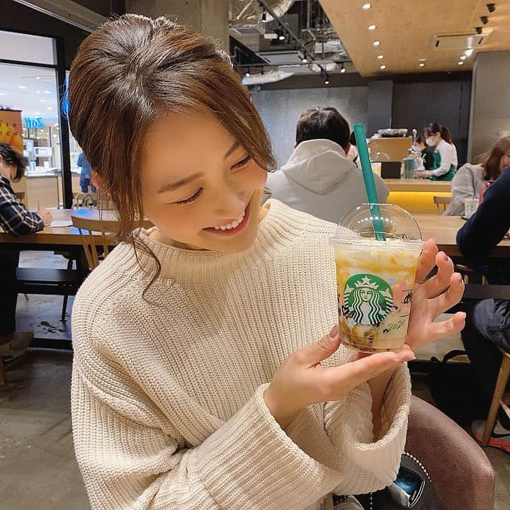 財津南美さんのインスタグラム写真 - (財津南美Instagram)「ㅤㅤㅤㅤㅤㅤㅤㅤㅤㅤㅤㅤㅤ スタバの店員さんが可愛いメッセージを書いてくれました😣 嬉しい...💕 もったいなくて、なかなか飲めずに写真撮りまくりました。笑 ありがとうございます💓ㅤㅤㅤㅤㅤㅤㅤㅤㅤㅤㅤㅤ  #starbucks#☕️#新作#バタースコッチコーヒージェリーフラペチーノ」3月18日 13時47分 - zaitsu_minami