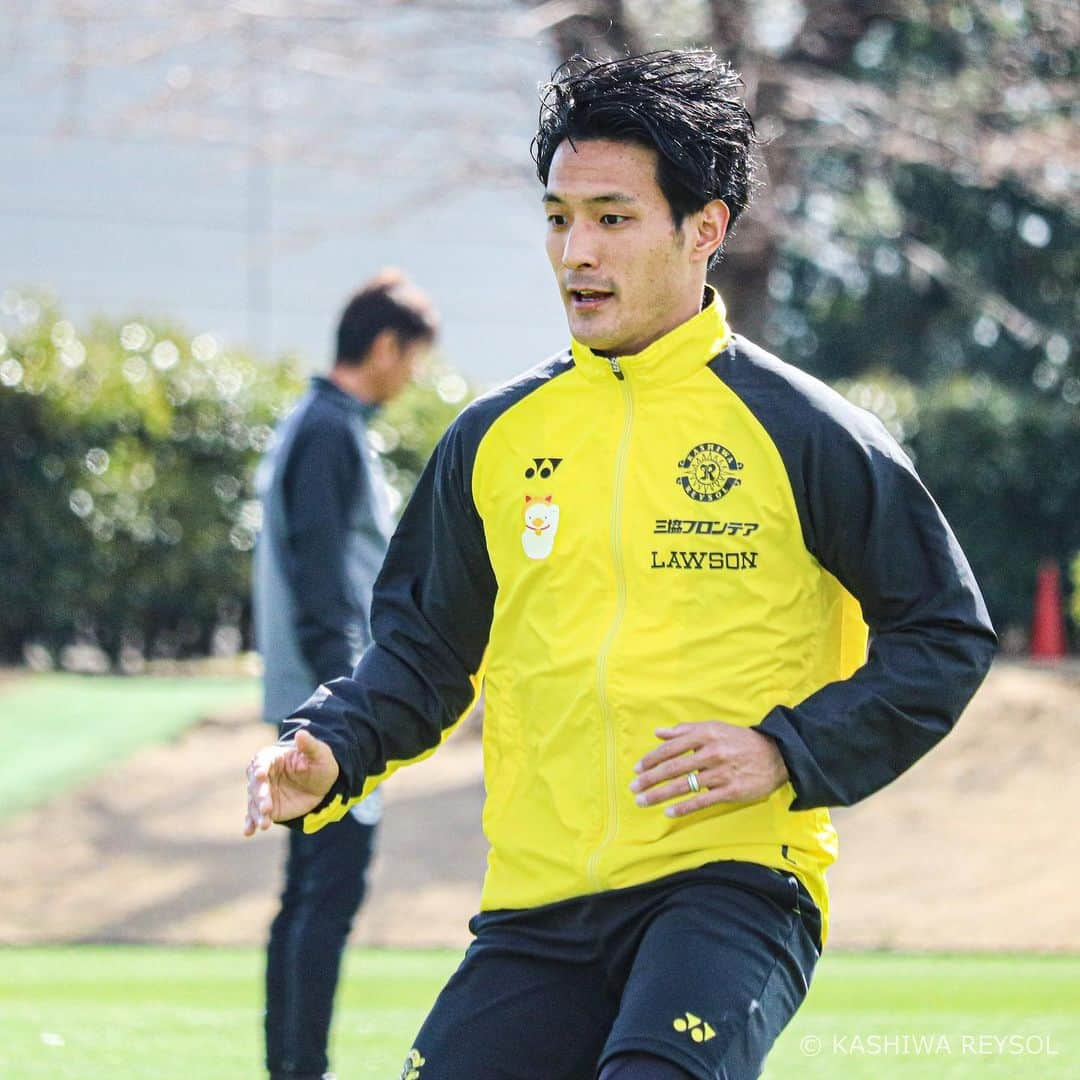 柏レイソルさんのインスタグラム写真 - (柏レイソルInstagram)「#20200317 #training #kashiwa #reysol #jleague #仲間隼斗 #江坂任 #高橋峻希 #細谷真大」3月18日 14時20分 - kashiwareysol_official