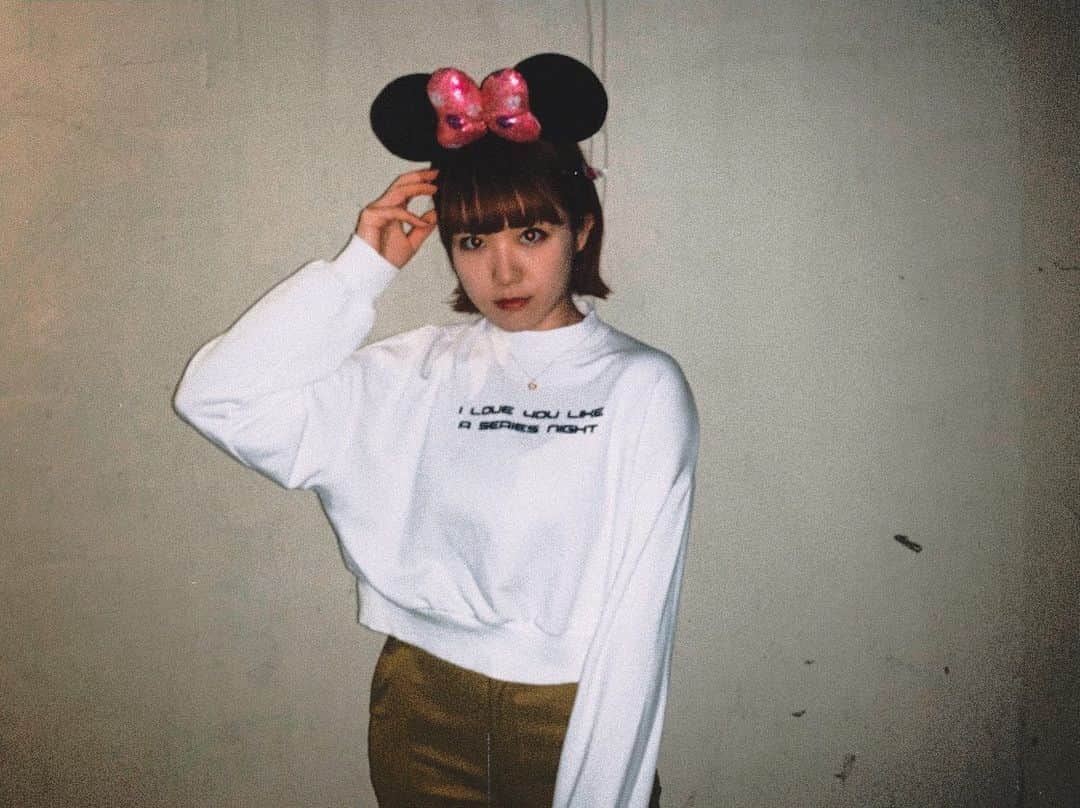 瀧澤彩夏のインスタグラム：「私からしたら自分の部屋から一歩出ればそこはもう夢の国🐭🎀 ビビディ・バビディ・ブーだぜ✨🏰 #ディズニーに取り憑かれた女 #大好き #てかもうディズニーになりたい」