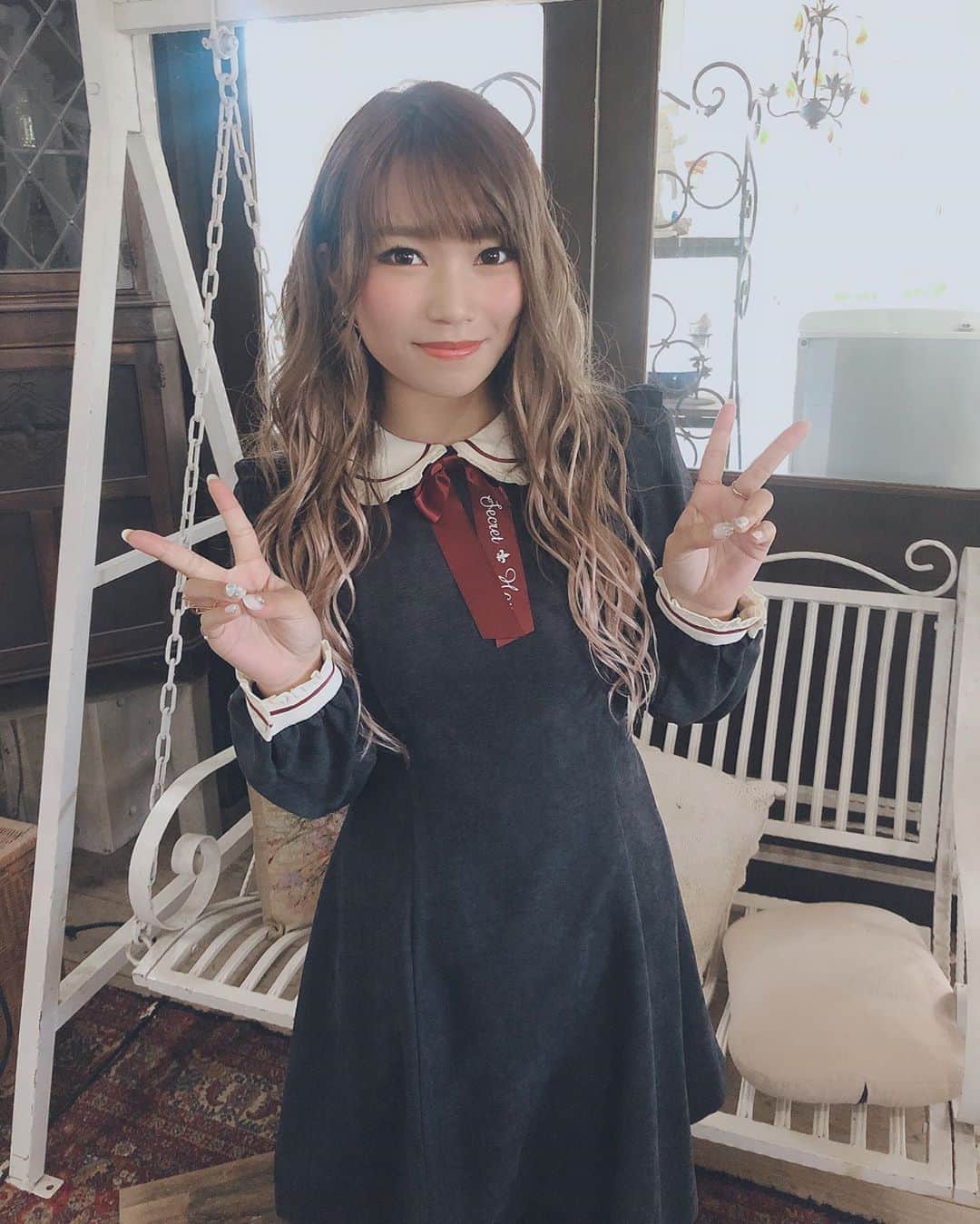 R!Nのインスタグラム：「MV「I Wish for You」撮影時のオフショットです✨MV用に衣装を用意して頂いたのですが私が普段着ないようなめちゃくちゃ可愛いワンピースでした！笑  AldiousのYouTubeチャンネルにてMV公開しておりますので是非ご覧ください☺️ #Aldious #アルディアス #Evoke20102020 #IWishforYou」