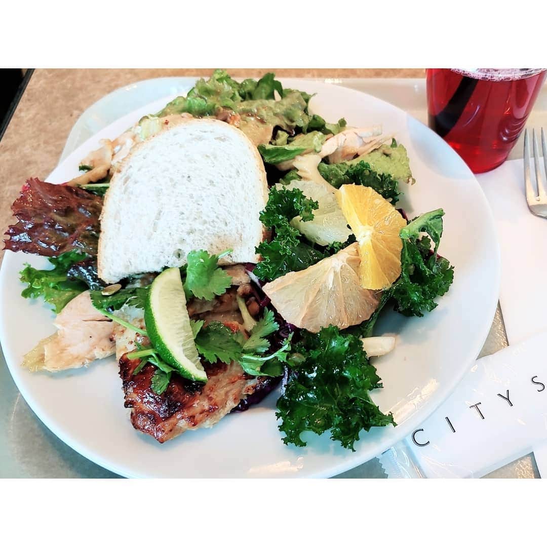 本田珠規のインスタグラム：「野菜がたっぷり食べられるお店♡ . 野菜でお腹いっぱいなの嬉しい♡ . . . #野菜たっぷり #表参道ランチ #表参道#表参道グルメ  #野菜ランチ #cityshop」