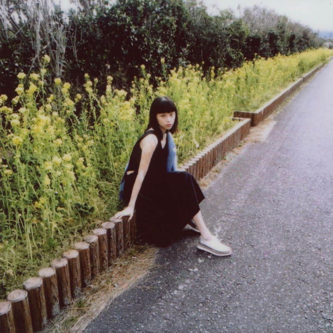 る鹿さんのインスタグラム写真 - (る鹿Instagram)「JOINT WORKS 2020SS LOOK Art director : KURONO @a.kurono  Planner : M.I.N.E.O（For you） @mineo.mg Hair: KOHZAKI KUNIO(W) @kuniokohzaki Make up: Toyoda Yousuke (Rooster)@toyodayousuke / Mari Mizuno @10mari10 Stylist : Fuchigami Kan @fk_info  Photographer : Seiya Fujii @seiyafujii  Graphic design : Yashiro Kira @kira_yashiro -Movie- Director : TAIGA @tgaflm Producer : OSRIN(PERIMETRON) @osrin.0902 Music : Dr.PAY @dr__pay -Model- AAAMYYY @amy0aaamyyy Ren WATABE @ren_watabe Ruka  @luluxinggg Kai Takahashi（LUCKY TAPES） @__1961 -Conceptor- KOUICHI @mu2o12  SAKURA @sakuritan KENTY @kenthiraishin93 LIE @____jw__l3____」3月18日 15時38分 - luluxinggg