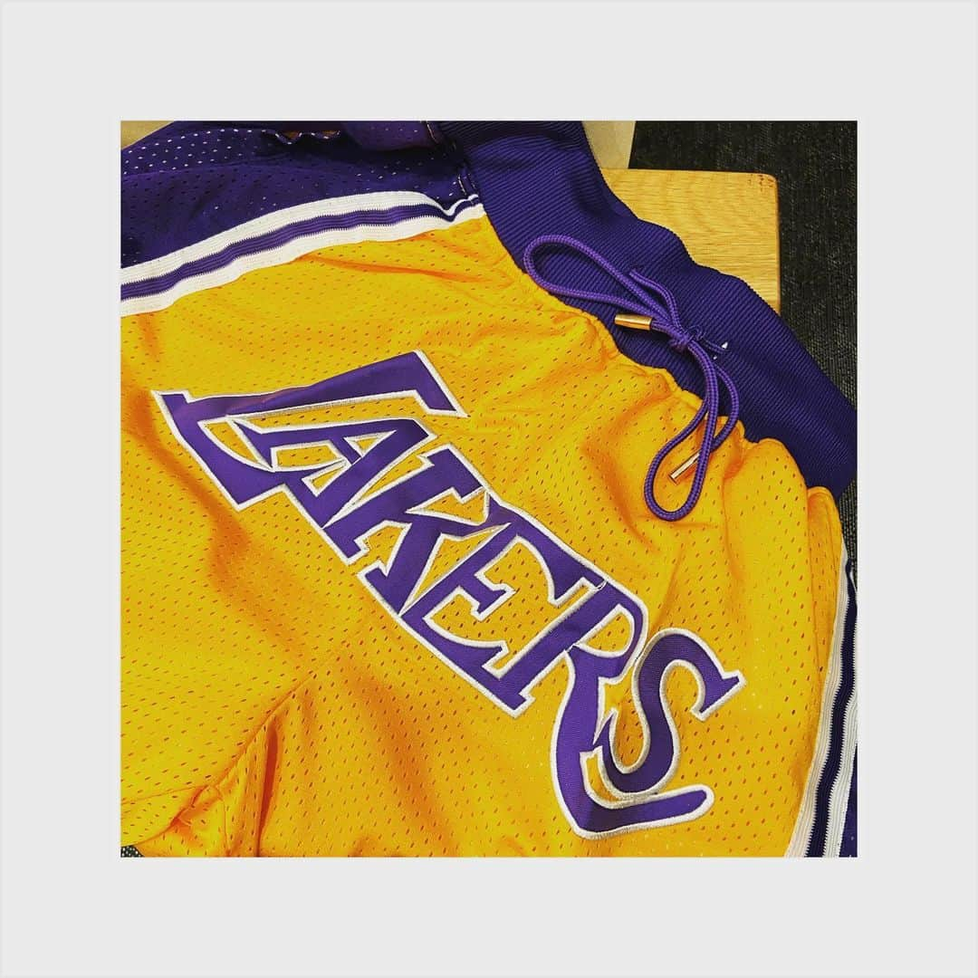 小林 ディスカスさんのインスタグラム写真 - (小林 ディスカスInstagram)「Lakersっ子テンション👱🏾‍♂️💛💜⛹🏾‍♂️⛹🏾‍♂️⛹🏾‍♂️ #tokyo #japan #fashion #street #ファッション #ストリート #nba #lakers #kobebryant #rip #regend #justdon #today #東京 #ディスカステンション」3月18日 15時42分 - discus_kobayashi