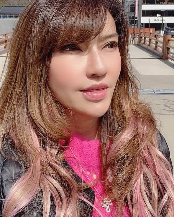 selfieneのインスタグラム：「#日本三景 の#松島遊覧船 に乗るよ﻿ ﻿ 260個以上の島々に守られて、﻿ #松島 は津波の被害が最小限だったそう。﻿ ﻿ #復興オリンピック が、﻿ コロナの脅威で消えてしまいそう😿﻿ ﻿ #コロナに負けるな ﻿ #旅に出よう ﻿ #投資女子﻿ ﻿ ﻿ ✈️海外での資産構築方法を手に入れたい方は﻿ こちらからLINEに登録してね♩﻿ ↓↓↓﻿ @marigram_uu_」