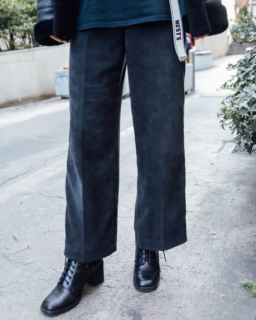 Fashionsnap.comさんのインスタグラム写真 - (Fashionsnap.comInstagram)「【#スナップ_fs】 Name：河辺ほのか  Jacket #used T-Shirt #maplecomics Pants #LAGUAGEM Shoes #LAGUAGEM Necklace #SamanthaTiara Belt #WESTOVERALLS  #fashionsnap #fashionsnap_women」3月18日 16時59分 - fashionsnapcom